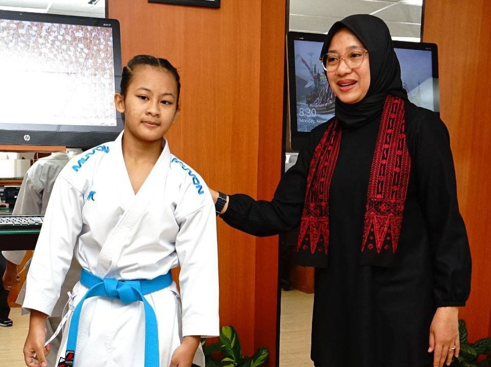 Bupati Ipuk Fiestiandani Dukung Aldhea di The Miko Karate Open di Portugal