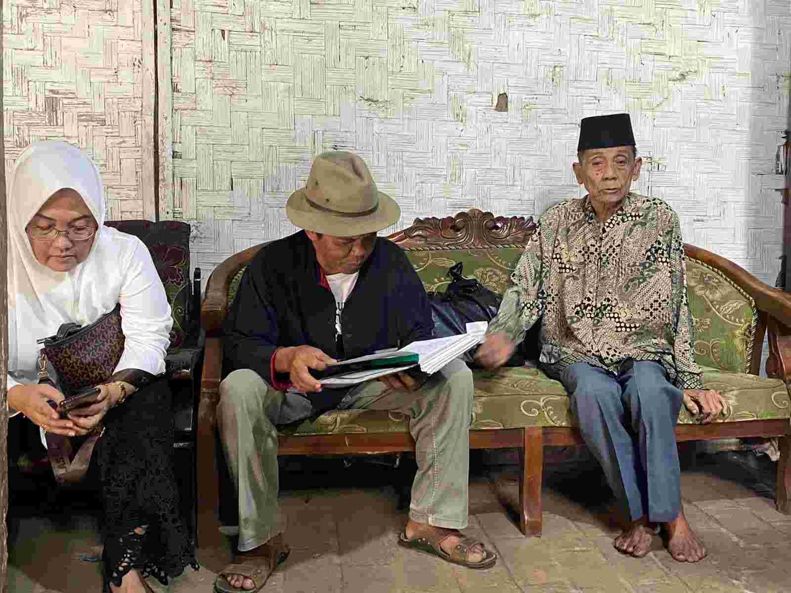 Bantuan dan Kepedulian: Pemkab Banyuwangi untuk Pelestari Lontar Yusup