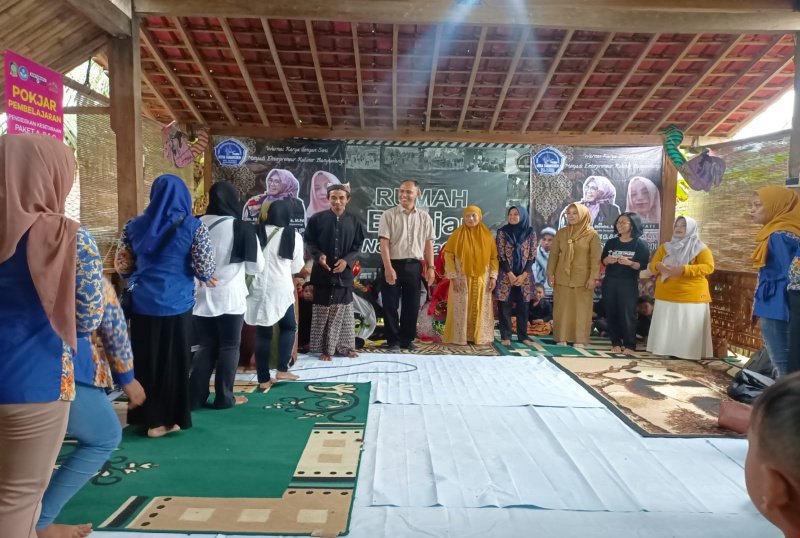 Pelaksanaan Pendidikan PKBM di Banyuwangi Diapresiasi