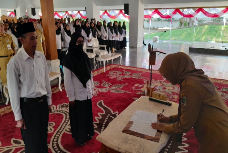 Pasca Terima SK, 334 Guru PPPK di Banyuwangi Langsung Bertugas Mengajar di Sekolah Penempatan
