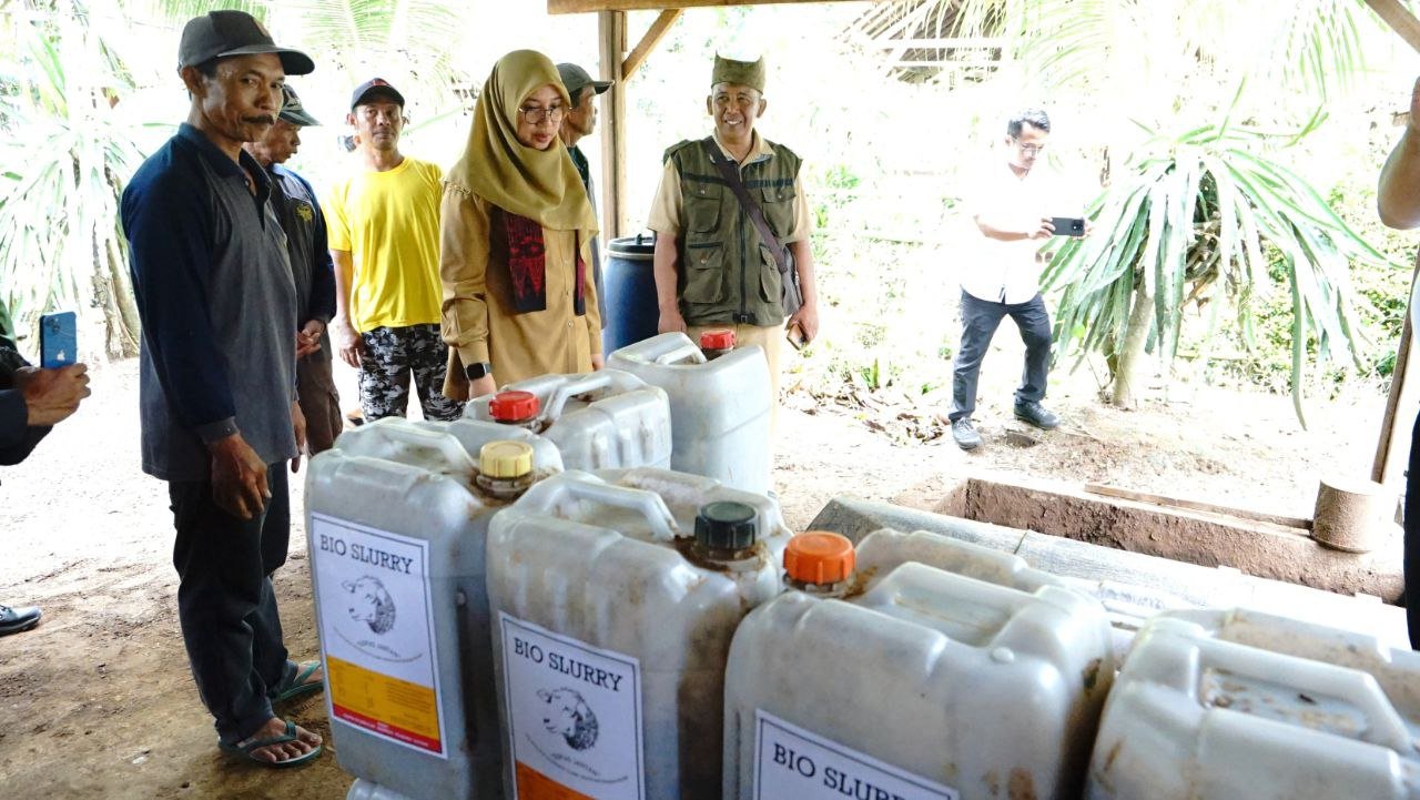 Peternak Banyuwangi Kurangi Limbah dengan Biogas dan Pupuk Organik