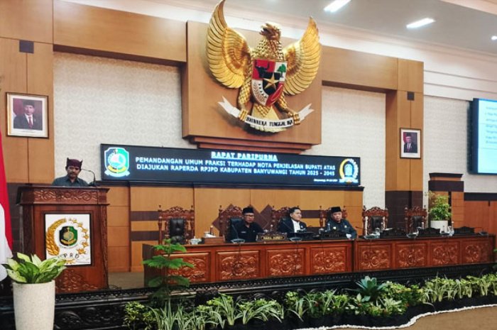 Jawaban Bupati Banyuwangi Terhadap Pandangan Umum Fraksi di Rapat Paripurna