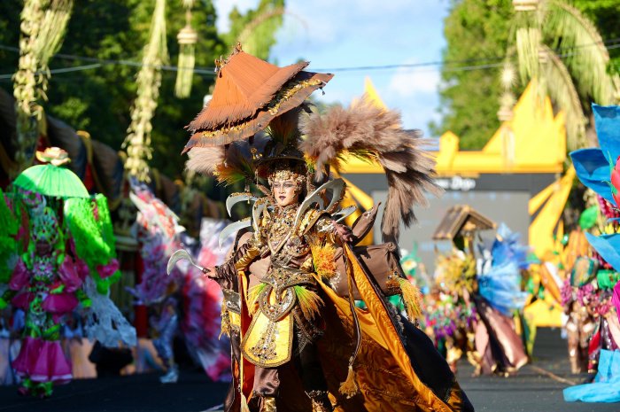 DPRD Puji BEC 2024 Pukau Ribuan Pengunjung dengan Parade Busana Kontemporer