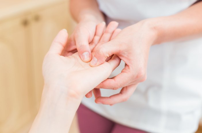 RSUD Genteng Siap Bantu Anda Bebas Nyeri Akibat Carpal Tunnel Syndrome