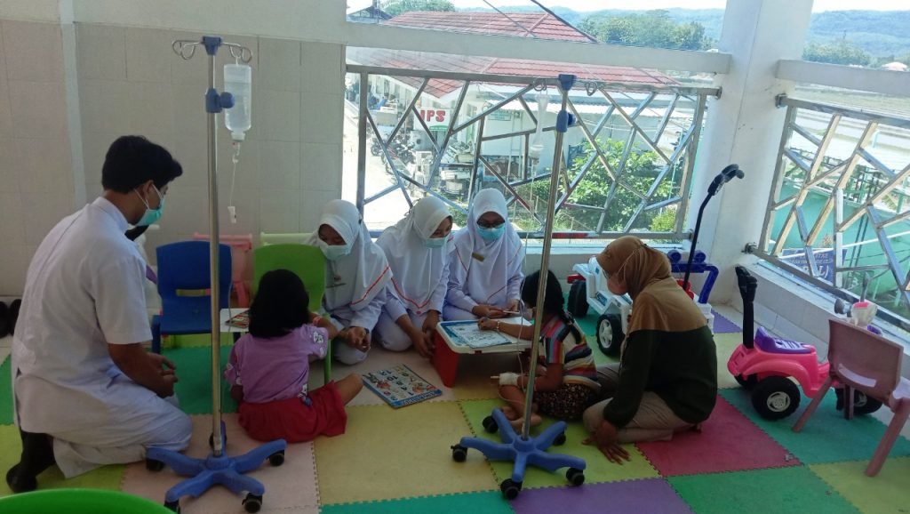 RSUD Blambangan Berinovasi dengan Program Memengan : Atasi Masalah Emosi Anak dengan Terapi Bermain